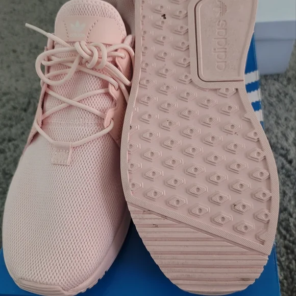 Pink Adidas - Picture 2 of 5